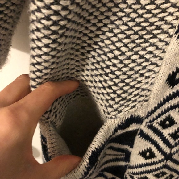 Old Navy Patterned Sweater Coat - Picture 5 of 7